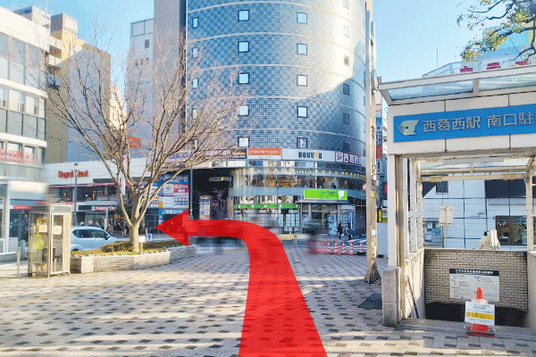 ③南口広場を斜め左方向へ進みます。